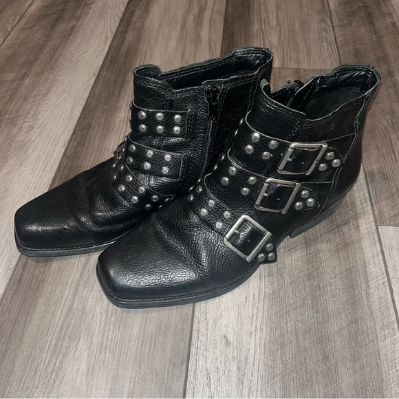 Zodiac Adele Triple Buckle Leather Studded Black Heeled Booties, Size 9.5 - Picture 4 of 8